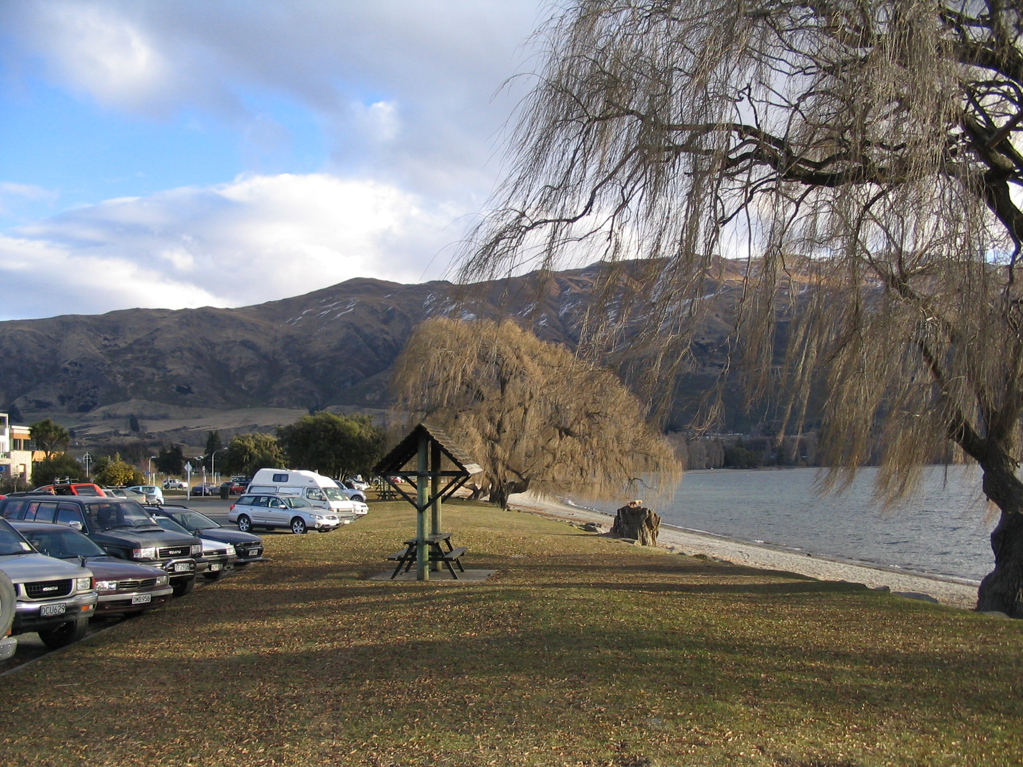 O Lake Wanaka dita o ritmo sem estress, da cidade à beira do lago.